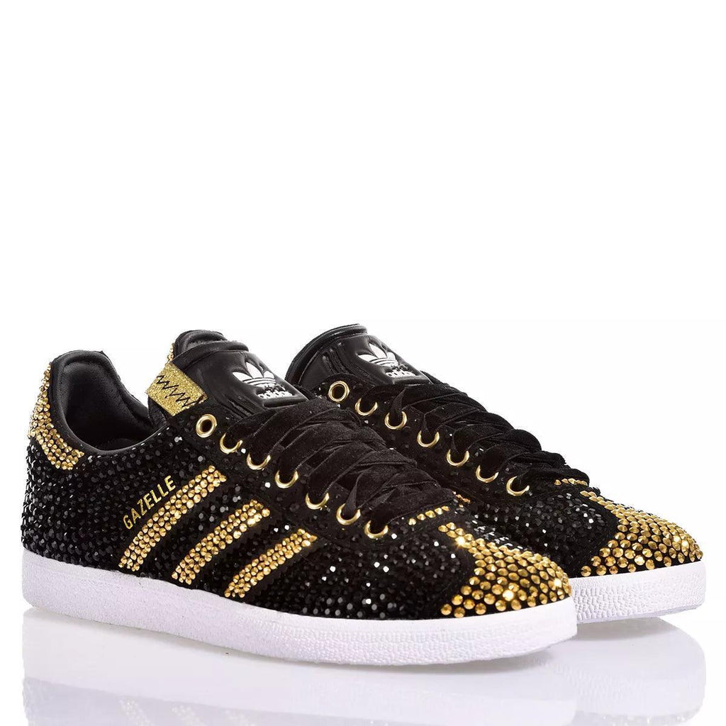 Sneakers nere con strass dorati e dettagli artigianali, modello Gazelle personalizzato