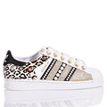 Sneaker Superstar custom con stampa leopardo, strass e glitter oro, lacci perle